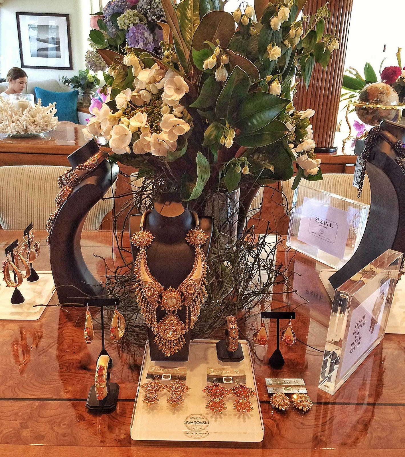Host A Trunk Show! – Susan Munro Studio